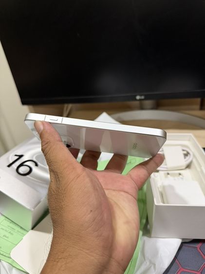 Oppo Reno 16 5G 256GB สวยใสเหมือนได้มือ 1 กล้องสวย เล่นเกมลื่น สอบถามได้ครับ รูปที่ 5