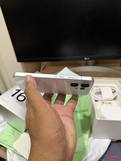 Oppo Reno 16 5G 256GB สวยใสเหมือนได้มือ 1 กล้องสวย เล่นเกมลื่น สอบถามได้ครับ รูปที่ 6