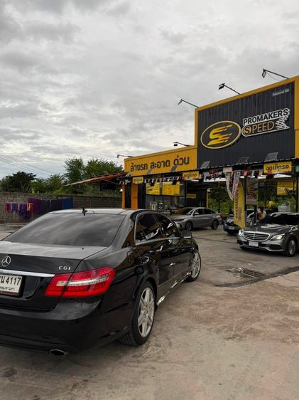 Mercedes-Benz E-Class 2010 E250 CGI AMG Sedan เบนซิน เกียร์อัตโนมัติ ดำ รูปที่ 3