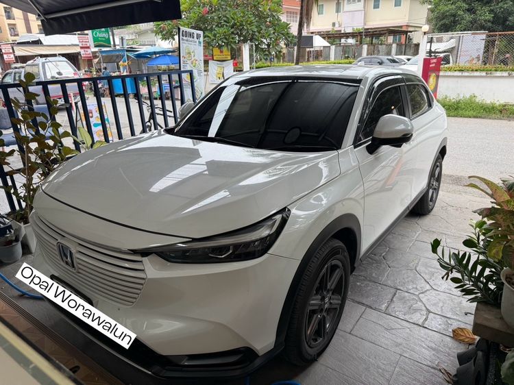 Honda HR-V 2024 1.5 EL e:HEV Sedan เบนซิน เกียร์อัตโนมัติ ขาว