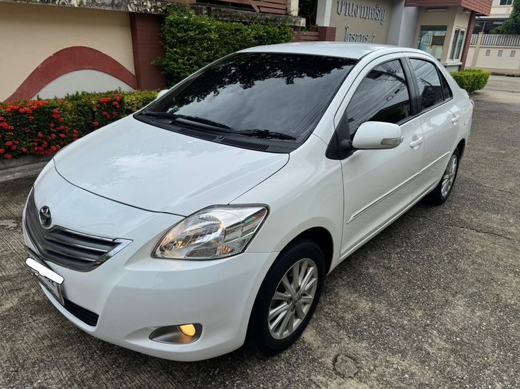 รถ Toyota Vios 1.5 E สี ขาว