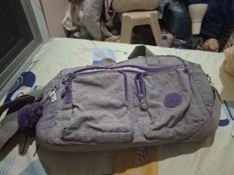 ผ้า หญิง ม่วง ขายกระเป๋า Kipling Defea
