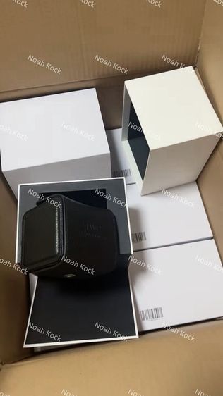 กล่องนาฬิกา IWC Schaffhausen ของแท้ 100% ครบชุด ของใหม่มือหนึ่ง (เฉพาะกล่อง ไม่รวมนาฬิกา) Authentic IWC Watch Box Full Set รูปที่ 4