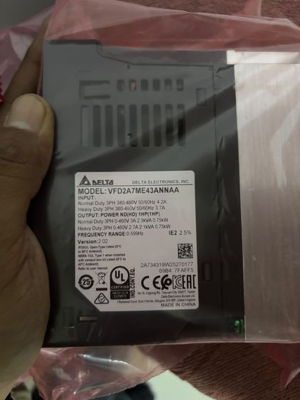 อินเวอร์เตอร์ รุ่น Delta 0.75kw ไฟ3 เฟส มือ1 มีกล่องถุงยังไม่ได้แกะ