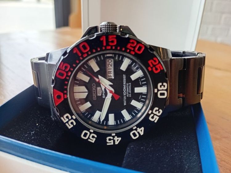 ดำ Seiko Minimonster Gen1