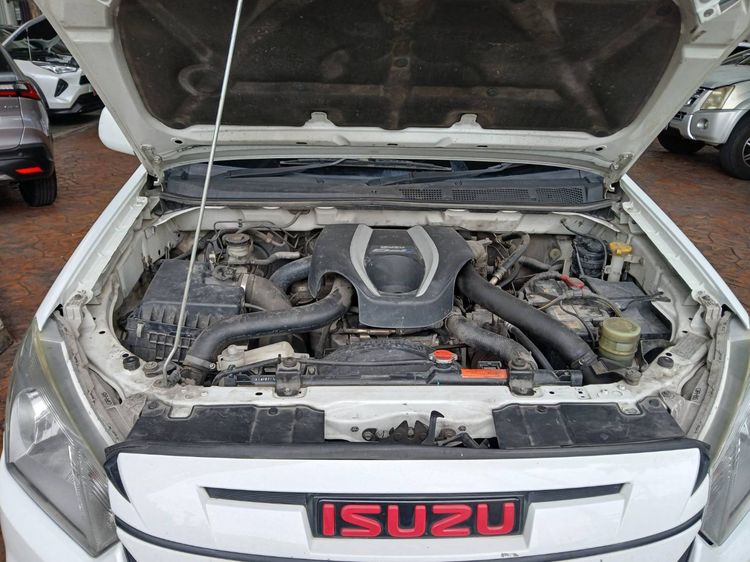 Isuzu D-MAX 2018 3.0 S Pickup ดีเซล ไม่ติดแก๊ส เกียร์ธรรมดา ขาว รูปที่ 2