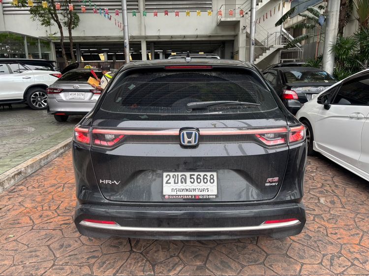 Honda HR-V 2021 1.5 e:HEV RS Sedan ไฮบริด ไม่ติดแก๊ส เกียร์อัตโนมัติ ดำ รูปที่ 4