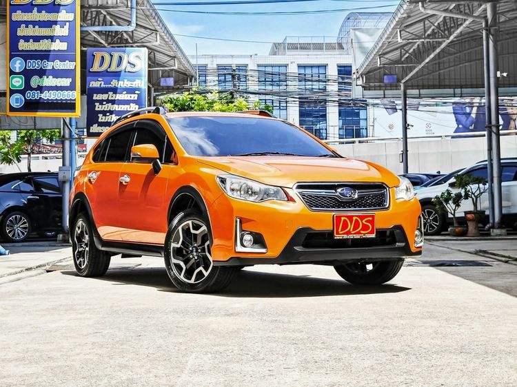 Subaru XV 2018 2.0 XV 4WD Sedan เบนซิน เกียร์อัตโนมัติ ส้ม รูปที่ 4