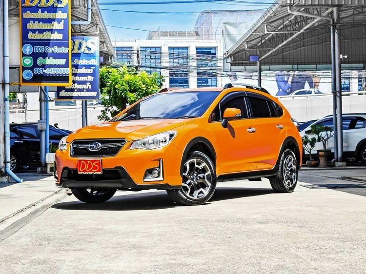 Subaru XV 2018 2.0 XV 4WD Sedan เบนซิน เกียร์อัตโนมัติ ส้ม