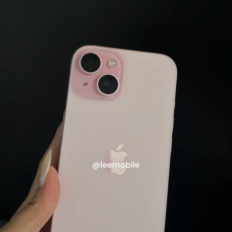 iPhone 15  รูปที่ 2