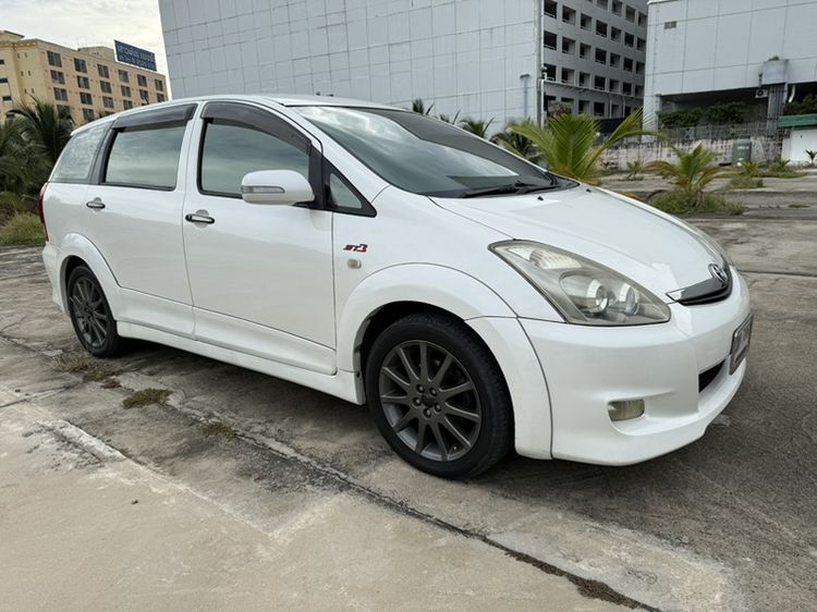 รถ Toyota Wish 2.0 ST3 สี ขาว