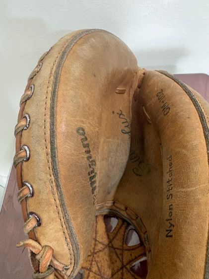 Vintage Baseball Catcher's Mitt Mizuno Silver Lux CM-102 Leather Nylon Stitch Japan