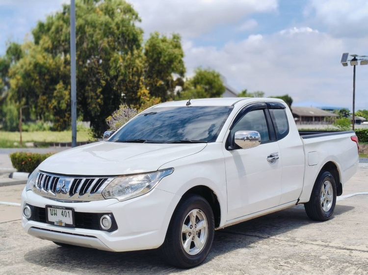 รถ Mitsubishi Triton 2.5 GLS สี ขาว