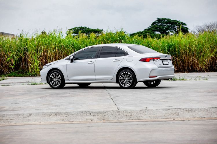 Toyota Altis 2020 1.8 Hybrid High Sedan ไฮบริด เกียร์อัตโนมัติ เทา รูปที่ 3
