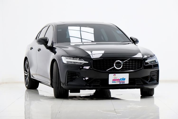 Volvo S60 2021 2.0 T8 R-Design 4WD Sedan ปลั๊กอินไฮบริด (PHEV) ไม่ติดแก๊ส เกียร์อัตโนมัติ ดำ รูปที่ 4