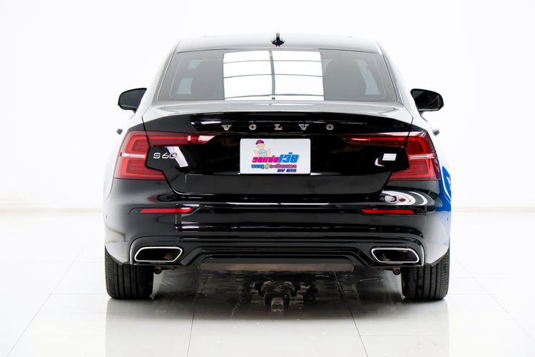 Volvo S60 2021 2.0 T8 R-Design 4WD Sedan ปลั๊กอินไฮบริด (PHEV) ไม่ติดแก๊ส เกียร์อัตโนมัติ ดำ รูปที่ 2