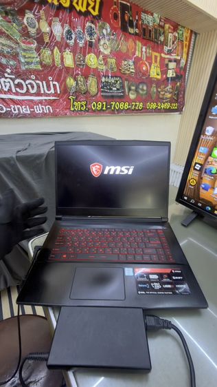 โน๊ตบุ๊ค MSI Gammer corei7-8220u ปี2019 แบทเสื่อม รอยมุมซ้าย อปก.สายชาร์จ ลงโปรแกรมให้แล้วใช้งานได้เลยค่ะ
