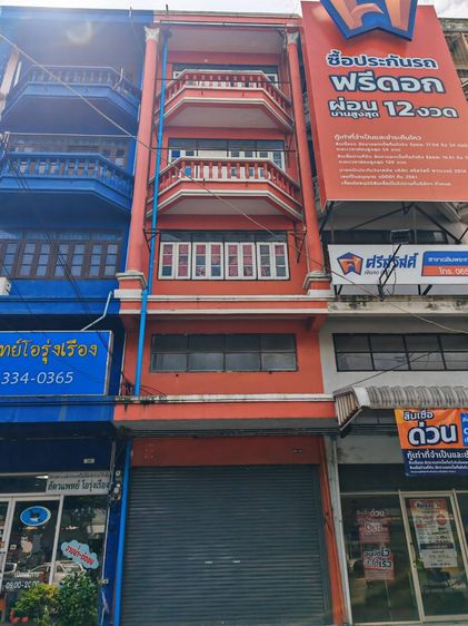 ให้เช่าอาคารพาณิชย์ 4 ชั้นครึ่ง มีโซล่าร์เซลล์ (SolarCell) ติดถนนเฉลิมพระเกียรติ 83 ตรงข้าม 7-11 เหมาะทำสำนักงาน Office เปิดร้านค้าขาย