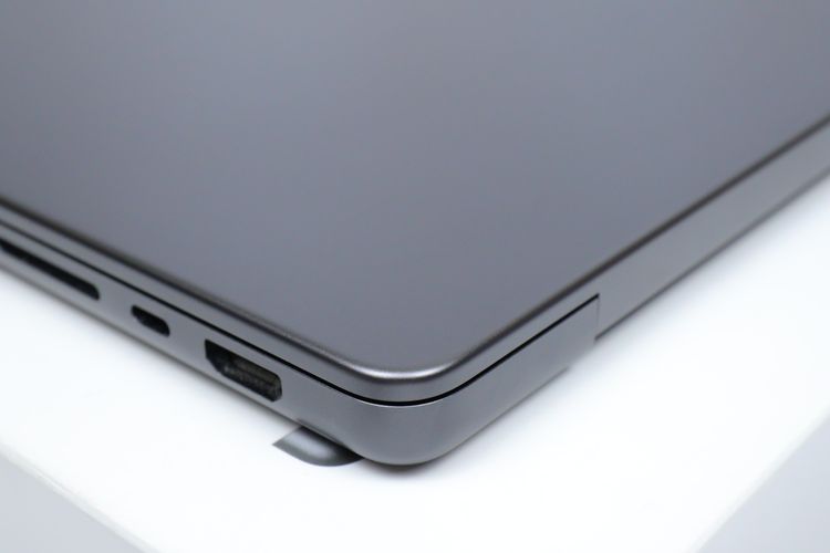 Macbook Pro M3 Max 14" 36.1TB รูปที่ 10