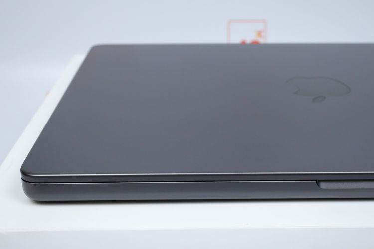 Macbook Pro M3 Max 14" 36.1TB รูปที่ 6