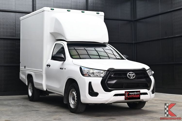 รถ Toyota Hilux Revo 2.4 Entry สี ขาว