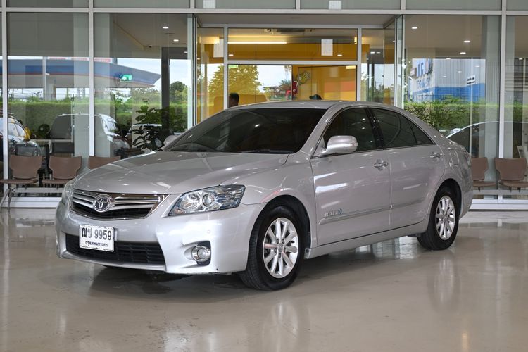 รถ Toyota Camry 2.4 Hybrid สี บรอนซ์เงิน