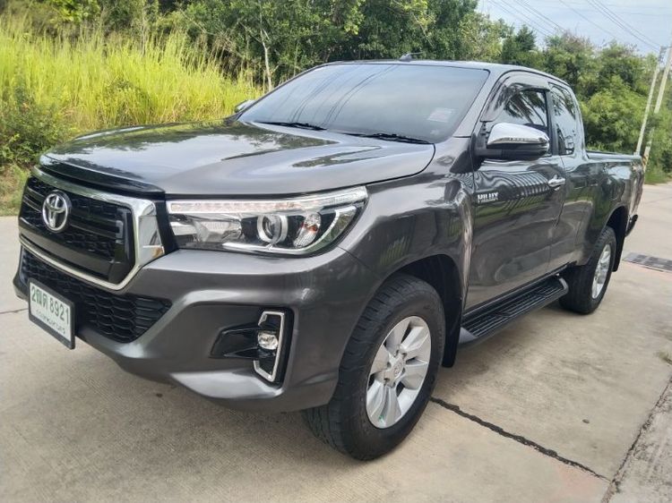 รถ Toyota Hilux Revo 2.4 Prerunner E Plus สี เทา