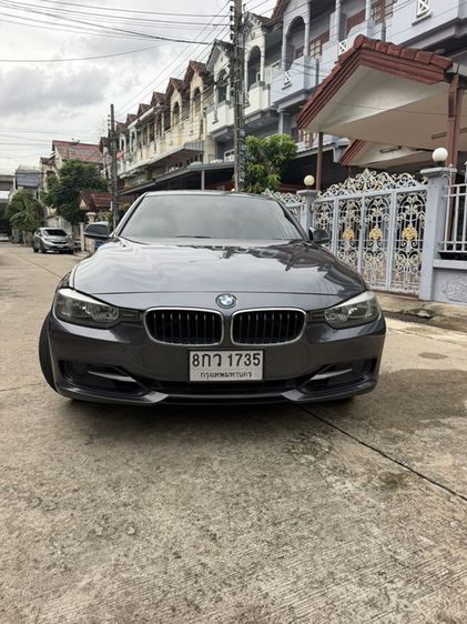 รถ BMW Series 3 320i สี เทา