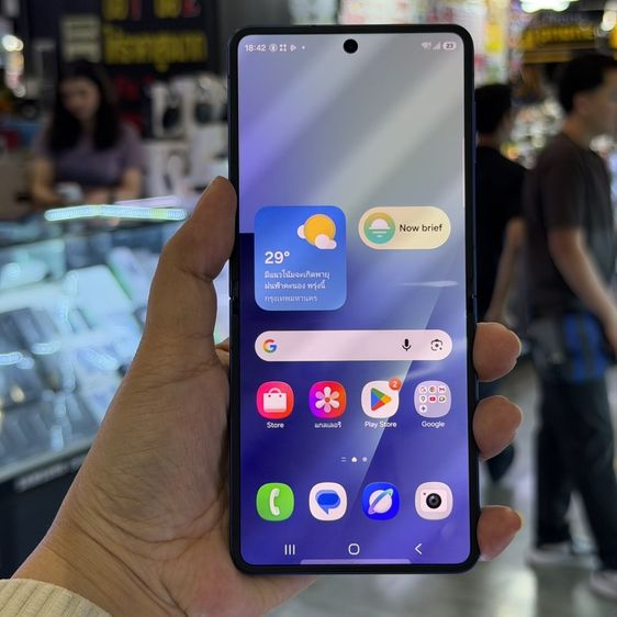 อื่นๆ 256 GB Samsung Z Flip7 256GB สีฟ้า เครื่องศูนย์ สภาพสวยมากๆ จอ6.9นิ้ว แรม12รอม256 กล้อง50ล้าน(2ตัว)🥰🥰