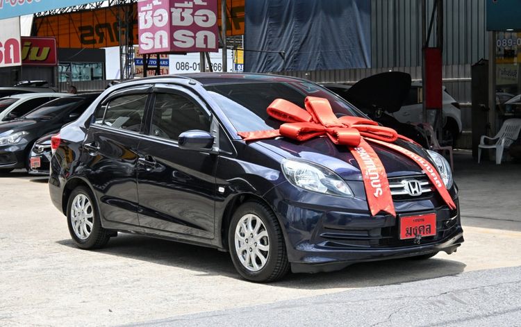 รถ Honda Brio 1.2 Amaze V สี ม่วง
