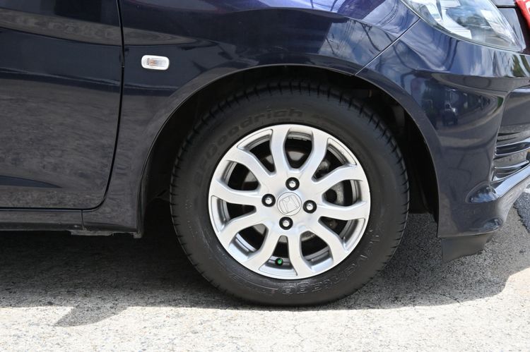 Honda Brio 2013 1.2 Amaze V Sedan เบนซิน ไม่ติดแก๊ส เกียร์อัตโนมัติ ม่วง รูปที่ 3