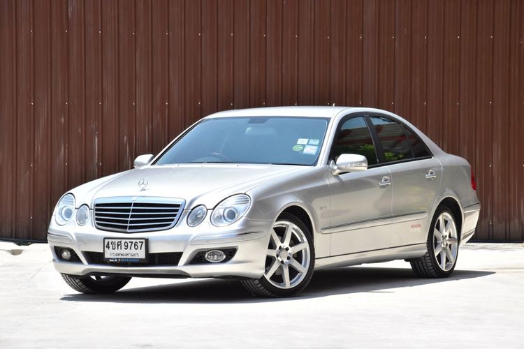 รถ Mercedes-Benz E-Class E200 สี เทา