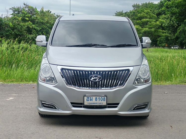 รถ Hyundai H-1 2.5 Deluxe สี เทา