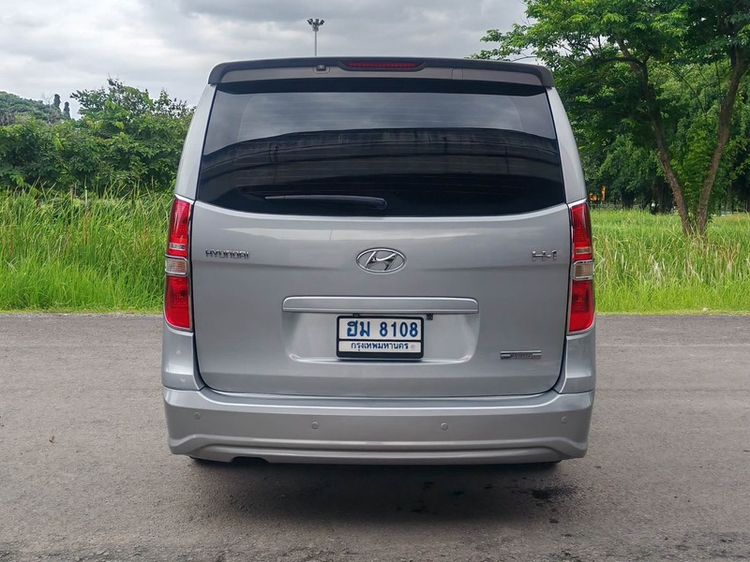 Hyundai H-1  2018 2.5 Deluxe Van ดีเซล ไม่ติดแก๊ส เกียร์อัตโนมัติ เทา รูปที่ 4