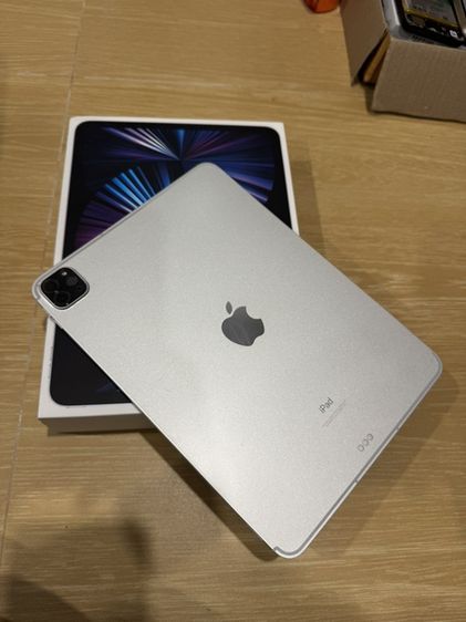 Apple 128 GB ipad pro  11  g3 128 สี silverca wi-fi+cellular รองรับ5gแบต 100% พึ่งเปลี่ยนของ dissing แท้ ไม่เคยซ่อมม สภาพสวย
