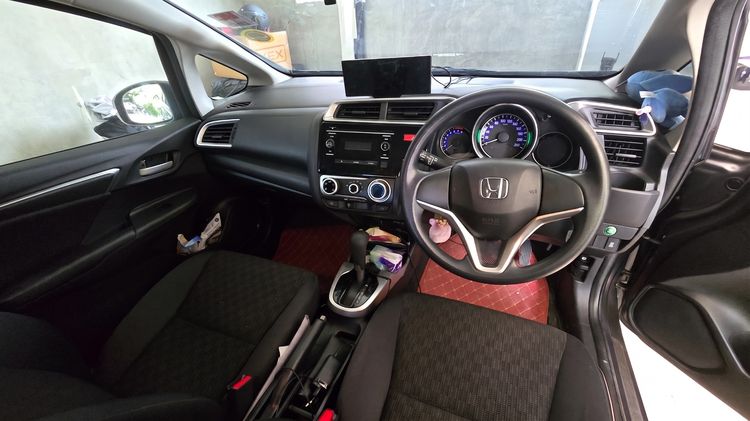 Honda Jazz 2017 1.5 V i-VTEC Sedan เบนซิน ไม่ติดแก๊ส เกียร์อัตโนมัติ เทา รูปที่ 4