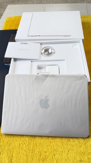 Apple แมค โอเอส 16 กิกะไบต์ อื่นๆ ใช่ MacBook Air ซิป M5-13นิ้ว-16/512GB.สภาพ99.99%