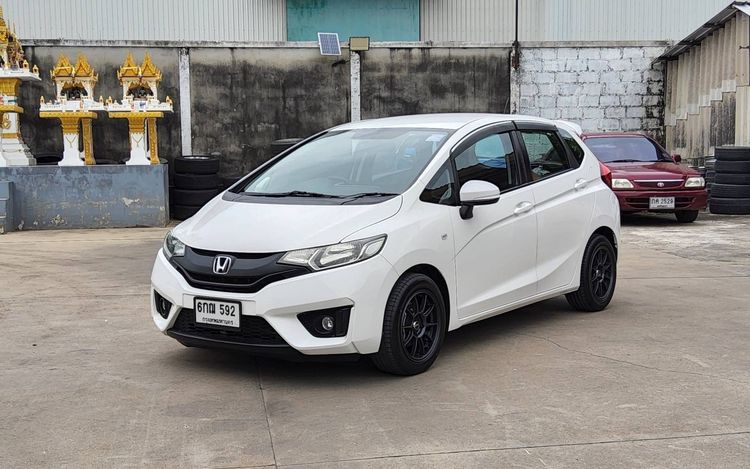รถ Honda Jazz 1.5 S สี ขาว
