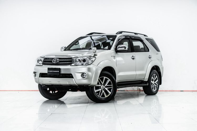 รถ Toyota Fortuner 2.7 V สี เทา