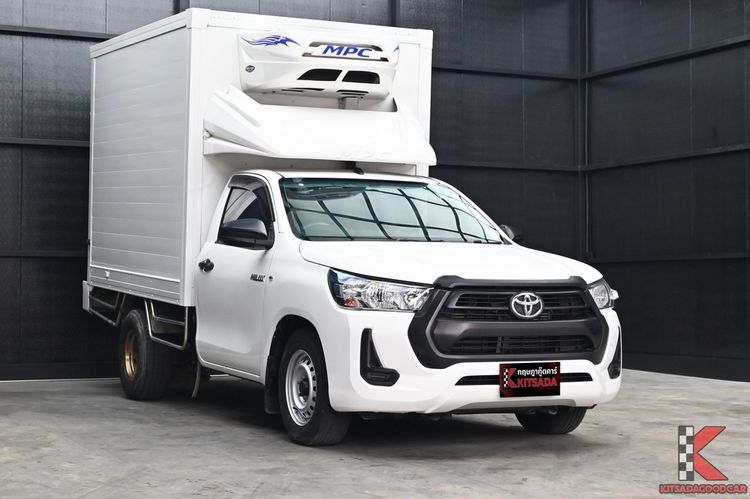 รถ Toyota Hilux Revo 2.4 Entry สี ขาว