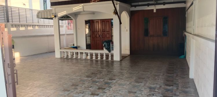 อื่นๆ มีบางส่วน สร้างเสร็จก่อน 2010 บ้านแฝด หมู่บ้านเลิศอุบล 2 ถ.ลาดพร้าววังหิน รูปที่ 2