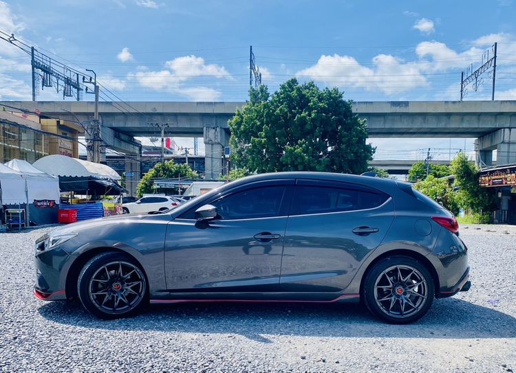 Mazda Mazda3 2017 2.0 S Sports Sedan เบนซิน ไม่ติดแก๊ส เกียร์อัตโนมัติ น้ำตาล รูปที่ 4