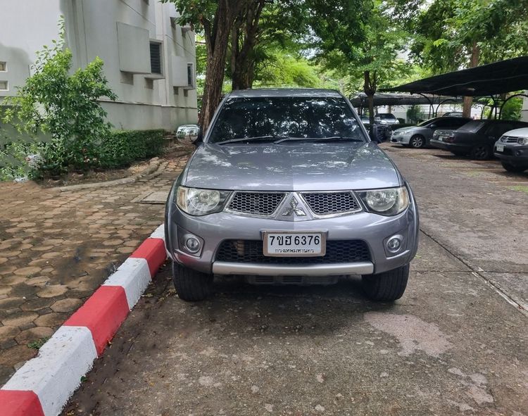 รถ Mitsubishi Triton 2.5 GLX 4WD สี เทา