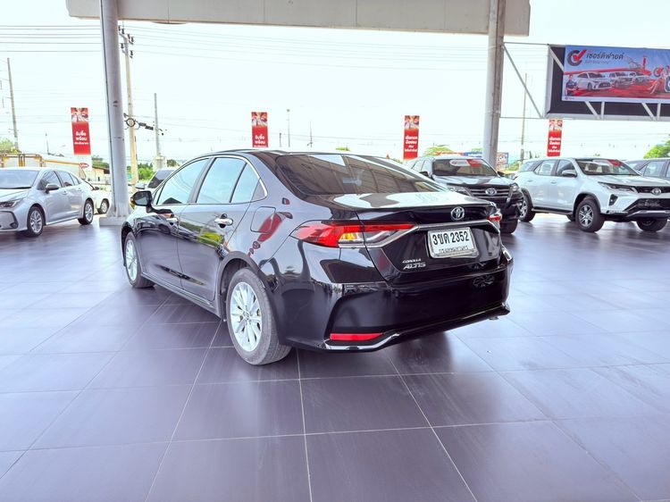 Toyota Altis 2022 1.6 G Sedan เบนซิน ไม่ติดแก๊ส เกียร์อัตโนมัติ ดำ รูปที่ 4