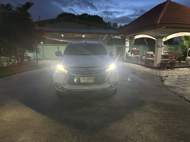รถ Mitsubishi Pajero Sport 2.4 Elite Edition 2WD สี ขาว