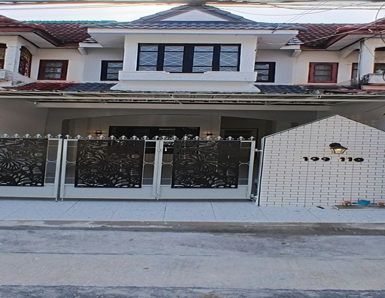 4ห้องนอนขายหมู่บ้านชอรุ่งเรืองหก20วาใกล้เทศบาลบางบัวทอง  