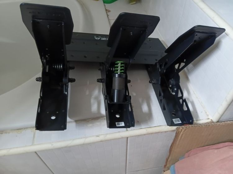 ขายmoza r5+พวงมาลัย2วง[f1/12นิ้วมือหนึ่ง]+3แป้น+qr,ที่วางโทรศัพท์ครบพร้อมเล่น รูปที่ 2