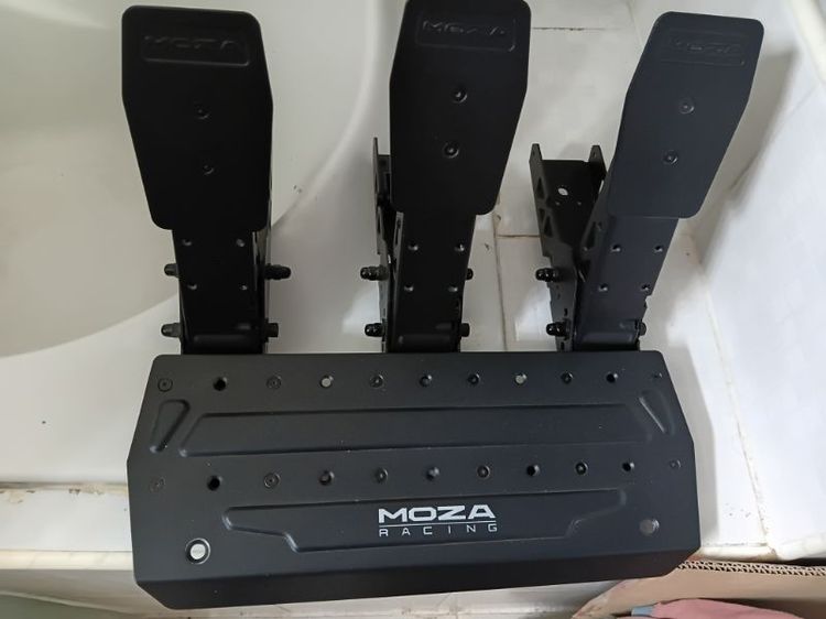 ขายmoza r5+พวงมาลัย2วง[f1/12นิ้วมือหนึ่ง]+3แป้น+qr,ที่วางโทรศัพท์ครบพร้อมเล่น รูปที่ 3