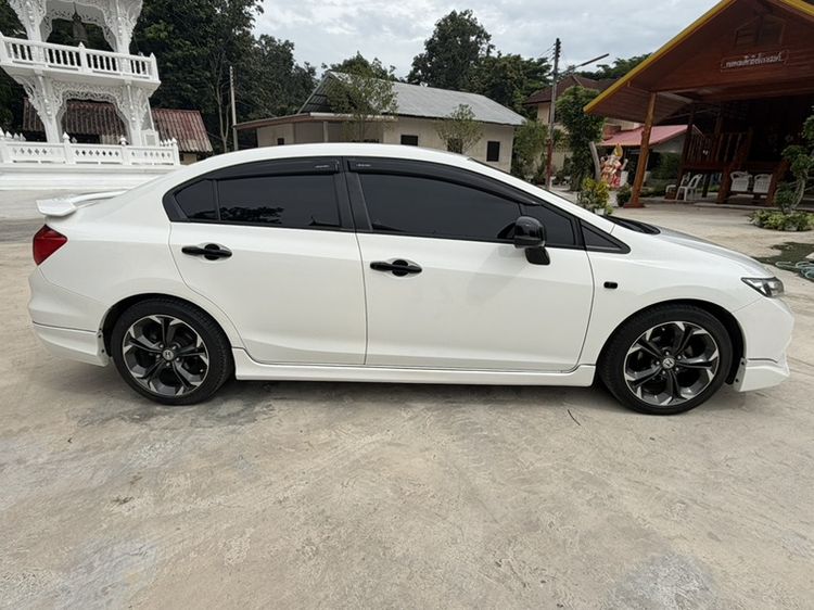 Honda Civic 2013 1.8 S i-VTEC Sedan เบนซิน ไม่ติดแก๊ส เกียร์อัตโนมัติ ขาว
