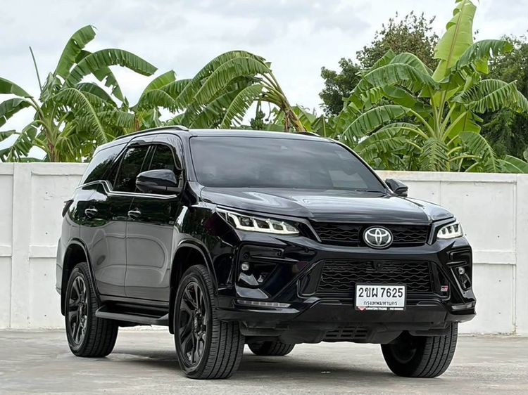 Toyota Fortuner 2022 2.8 GR Sport Black Top 4WD Utility-car ดีเซล ไม่ติดแก๊ส เกียร์อัตโนมัติ ดำ